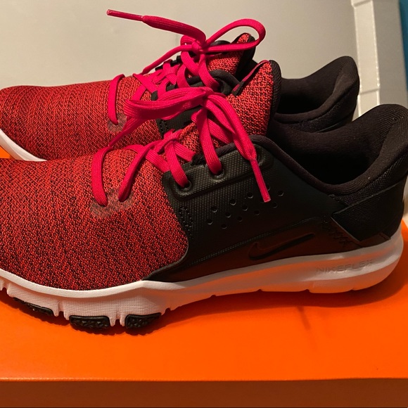 Mens red & black Nike trainers - Picture 2 of 4